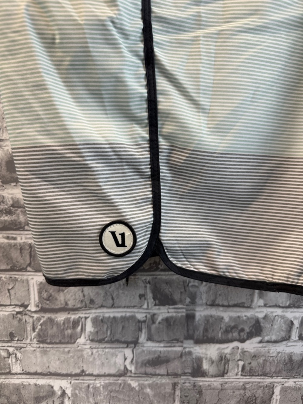 VUORI Men’s Striped Boardshorts - Picture 2 of 13